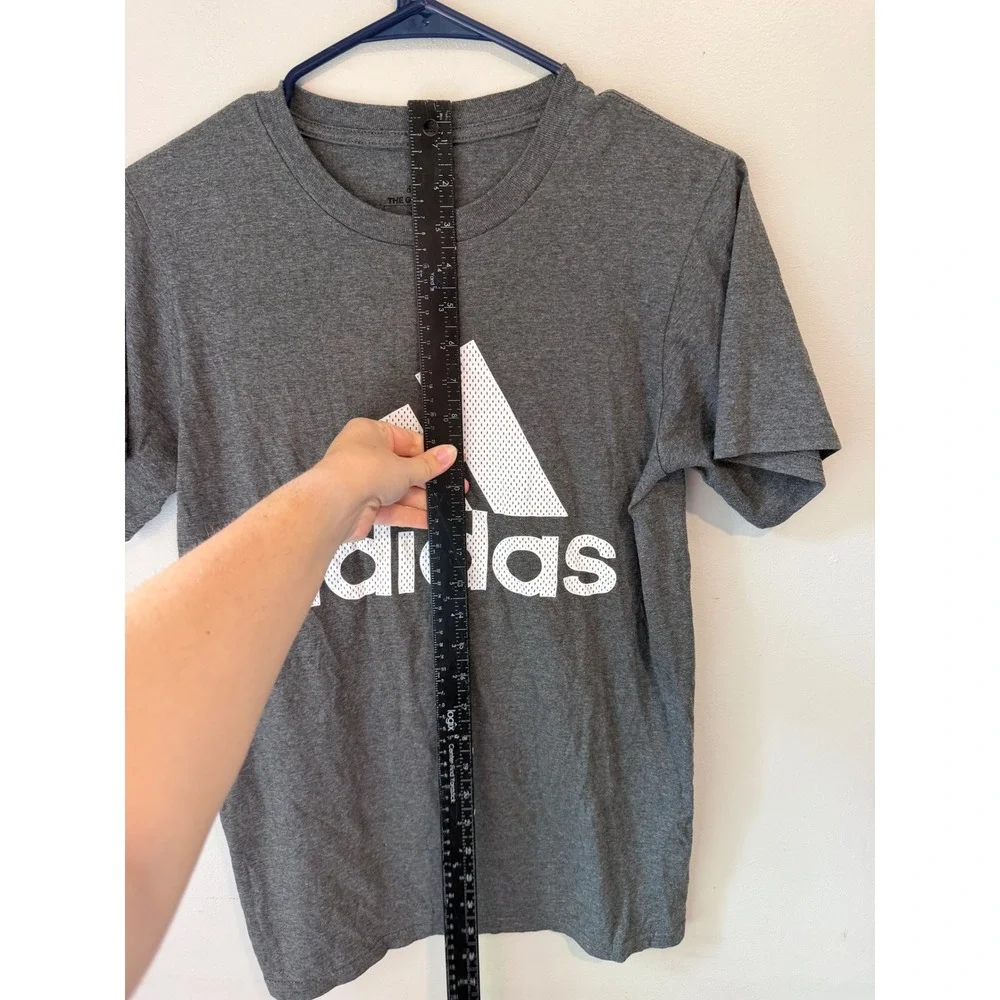 Adidas Go-To Tee Mens Small Gray Heather Badge of Sport Logo T-Shirt ATACAGIL